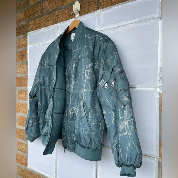 Urban Outfitters BDG Marcy Oversized Nylon Bomber Jacket small - Picture 7 of 17